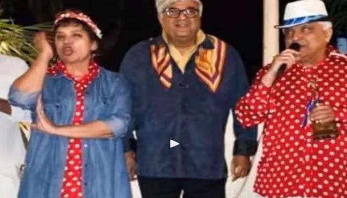 बोनी कपूर ने शबाना के साथ शम्मी के गाने पर किया डांस तो बेटी जान्हवी के यूं आए कमेंट