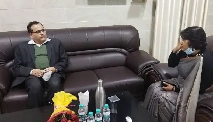 अयोध्या: नए मंडलायुक्त नवदीप रिनवा ने संभाला पदभार