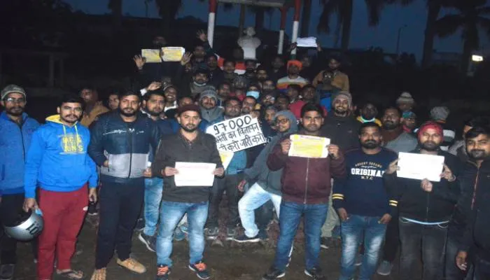 अयोध्या में बेरोजगारों ने भरी हुंकार, भर्ती नहीं तो वोट नहीं
