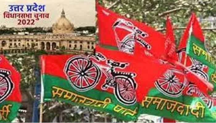 यूपी चुनाव: गोरखपुर में सपा का टिकट घोषित होने से चढ़ा सियासी पारा