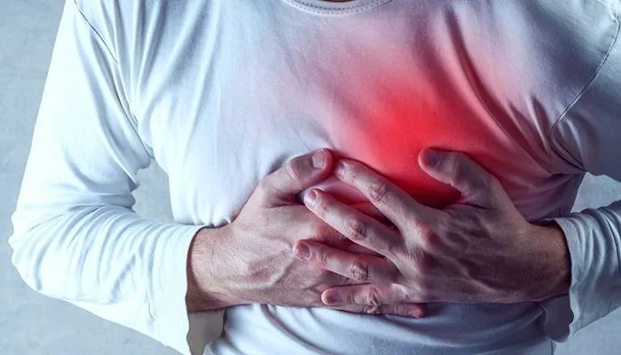 ठंडी के मौसम में बढ़ जाता है heart attack का खतरा, ऐसे रखें अपने दिल का ध्यान