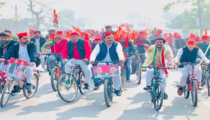बहराइच: सपा कार्यकर्ताओं ने कैसरगंज में निकाली विजय संकल्प यात्रा, जनता से की ये अपील