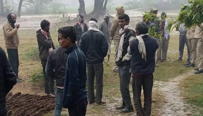 रायबरेलीः संदिग्ध हालत में विवाहिता का फंदे से लटका मिला शव, पिता ने लगाया हत्या का आरोप