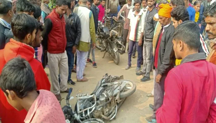 सीतापुर: टैम्पो को टक्कर मारने के बाद ट्रक की चपेट में आए कई वाहन, महिला सहित तीन लोगों की मौत, चार अन्य घायल