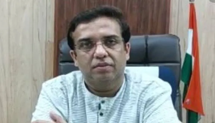 रायबरेलीः डीएम ने दिखाई दरियादिली, हादसे में घायल वृद्ध को पहुंचाया अस्पताल
