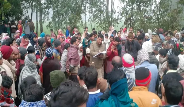 अमरोहा : भूसा लेने गई महिला पर खूंखार कुत्तों का हमला, मौके पर मौत
