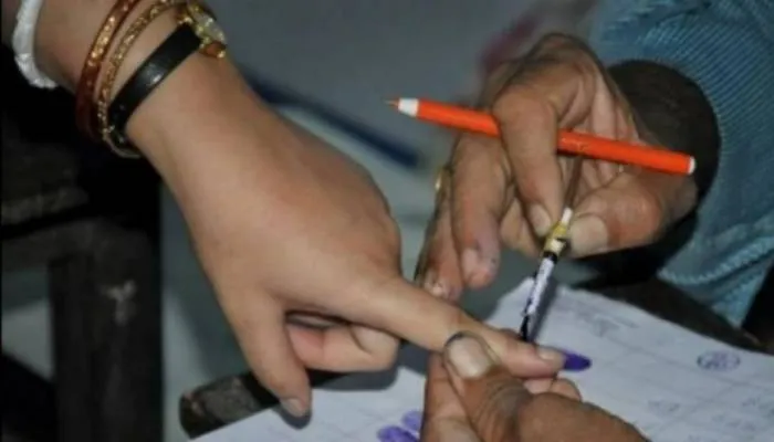 UP MLC Elections: विधान परिषद की 36 सीटों पर तीन और सात मार्च को होगा चुनाव