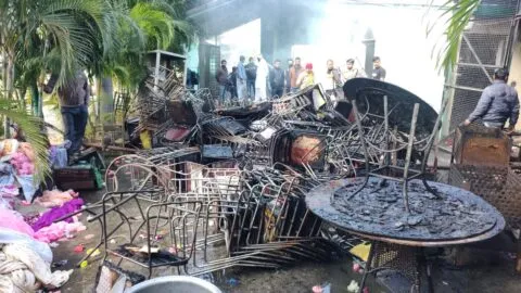 हल्द्वानी: पूर्व मंत्री के बैंक्वेट हॉल में लगी आग, लाखों का माल राख