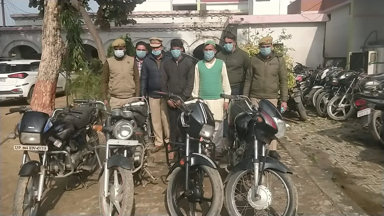 गजरौला: पुलिस ने किया बाइक चोरी का खुलासा