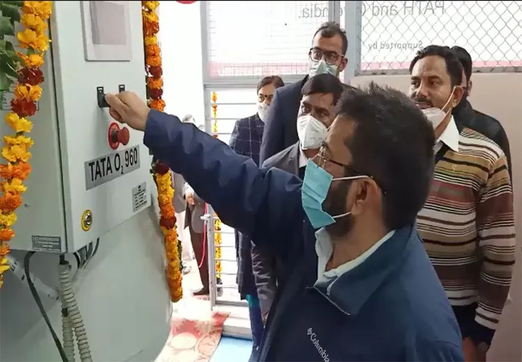 बरेली: रोहिलखंड मेडिकल कॉलेज में जिलाधिकारी ने किया चौथे ऑक्सीजन प्लांट का उद्घाटन