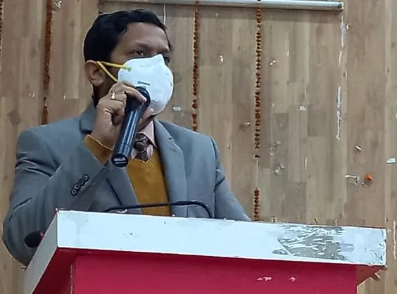 पीलीभीत: जिला निर्वाचन अधिकारी की अध्यक्षता में मतदाताओं को जागरूक करने के लिए कार्यशाला का आयोजन