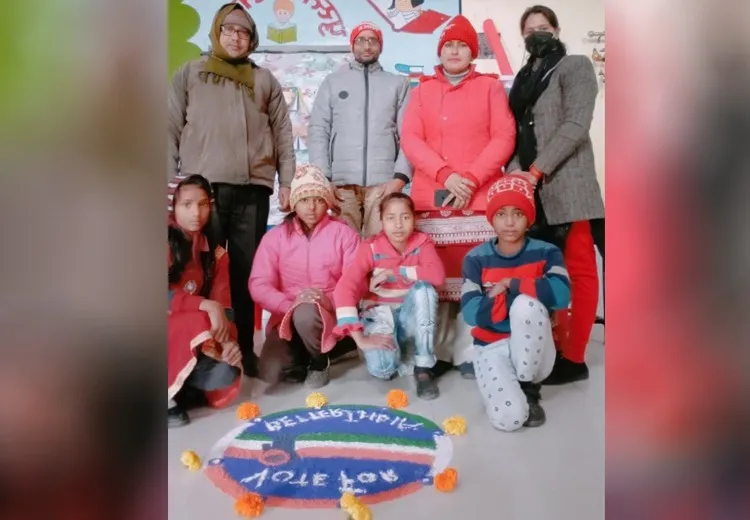 पीलीभीत: बच्चों ने रंगोली के जरिए बताया मतदान का महत्व