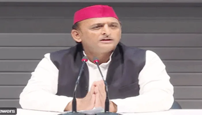 सरकार बनने पर बच्चों को लैपटॉप और विदेश में पढ़ने के लिए विशेष मदद: अखिलेश यादव