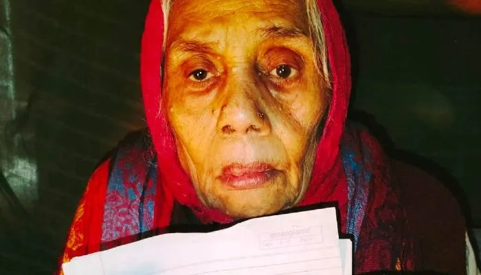सीतापुर: पेंशन के लिए दर-दर की ठोकरें खा रहीं हैं स्वतंत्रता संग्राम सेनानी की विधवा