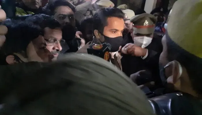 लखनऊ: आजम के बेटे अब्दुल्ला आजम खान को 43 मामलों में मिली जमानत