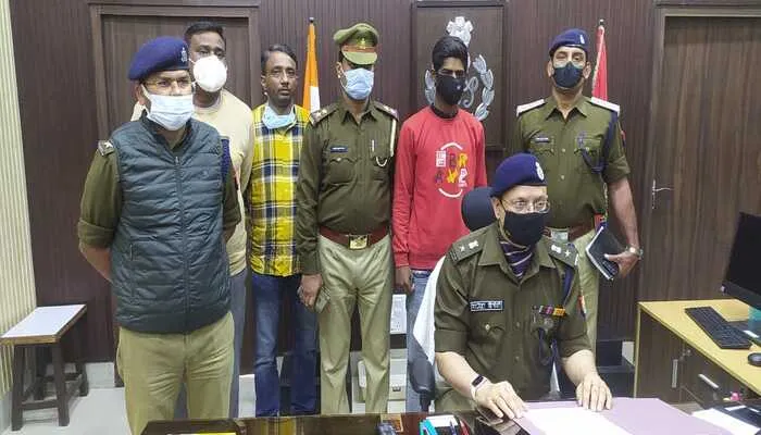 हरदोई: सीएस गृह बनकर रकम ऐंठने वाले 25 हजार के इनामिया को पुलिस ने किया गिरफ्तार