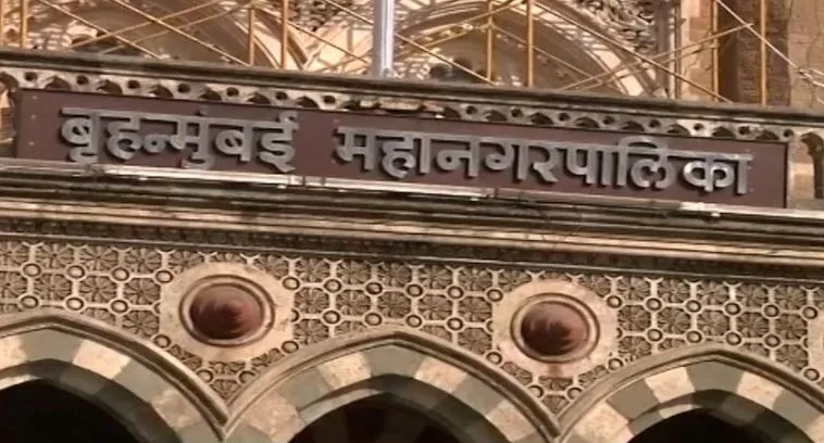 बीएमसी अधिकारी बोले- उपनगरीय ट्रेन यात्रा पर प्रतिबंध की फिलहाल नहीं है कोई योजना