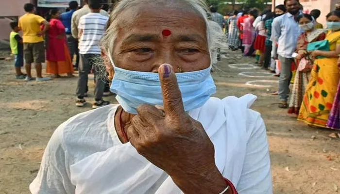 कानपुर: अब 37,553 मतदाता घर बैठे डाल सकेंगे वोट