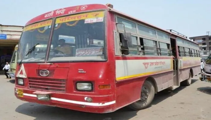 लखनऊ: यात्रियों की कमी से आपस में ही भिड़ रहे चालक, हो रही मारामारी
