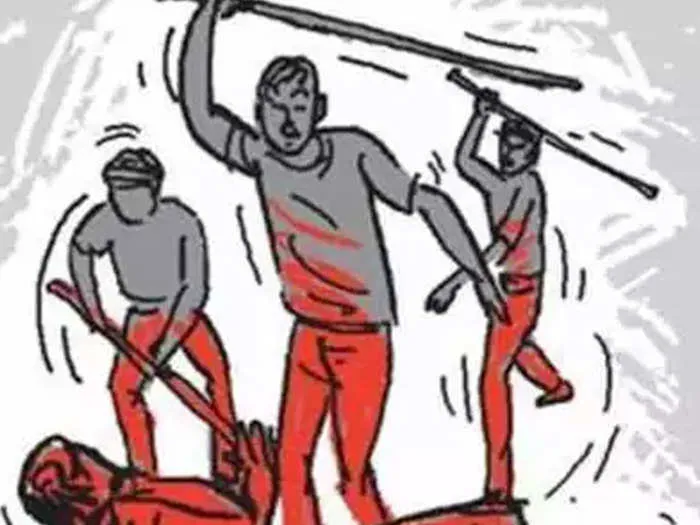 रायबरेली: बीडीओ के सामने ग्राम पंचायत अधिकारी और ग्राम प्रधान में हुई मारपीट, जानें पूरा मामला…