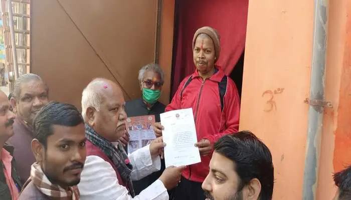 अयोध्या: बीजेपी ने शुरू किया लाभार्थी संपर्क अभियान, दिलाई सदस्यता