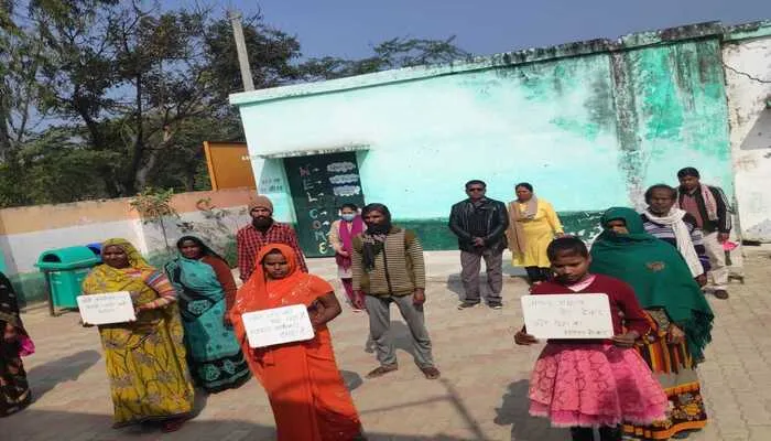 हरदोई: प्राथमिक विद्यालय में मतदान को लेकर किया गया जागरूक, लोकतंत्र को मजबूत करने की ली गई शपथ