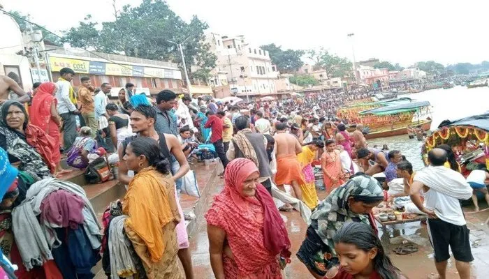चित्रकूट: दो लाख से अधिक श्रद्धालुओं ने भरतकूप में किया स्नान