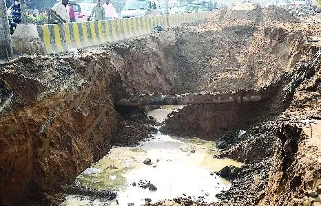 बरेली: दिन में सड़कों की खोदाई से लोग परेशान