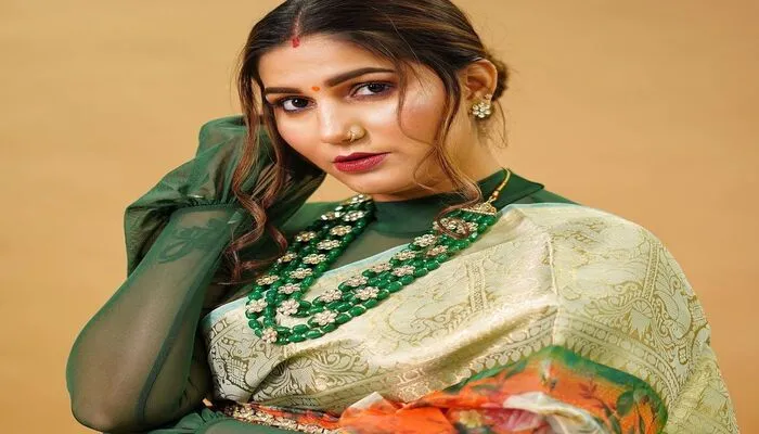 Sapna Choudhary Photos: सपना चौधरी ने लहराया साड़ी का पल्लू, फोटो देखकर फैंस हुए दीवाने, देखें…