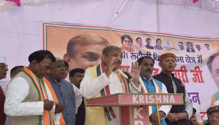 अयोध्या में बीजेपी पर बरसे प्रमोद तिवारी, कहा- दलालों के पेट में जा रहा गायों का चारा