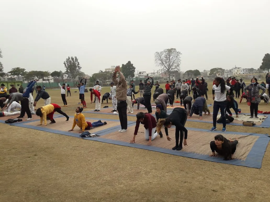 बरेली: 5 करोड़ लोगों को सूर्य नमस्कार कराने का लक्ष्य