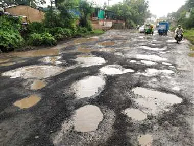 हल्द्वानी: निगम के पास बजट नहीं, कैसे ठीक हों सड़क
