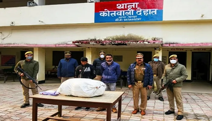 बहराइच: पुलिस ने 27 किलो गांजे के साथ दो आरोपी किए गिरफ्तार