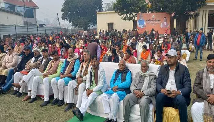 अयोध्या: पीएम मोदी ने वर्चुअल रैली में भरा कार्यकर्ताओं में जोश, संवाद सुनने उमड़े लोग