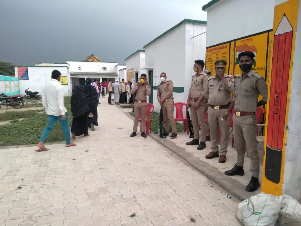 बरेली: महिला बूथ व मतदान केंद्रों पर नहीं तैनात की महिला पुलिस