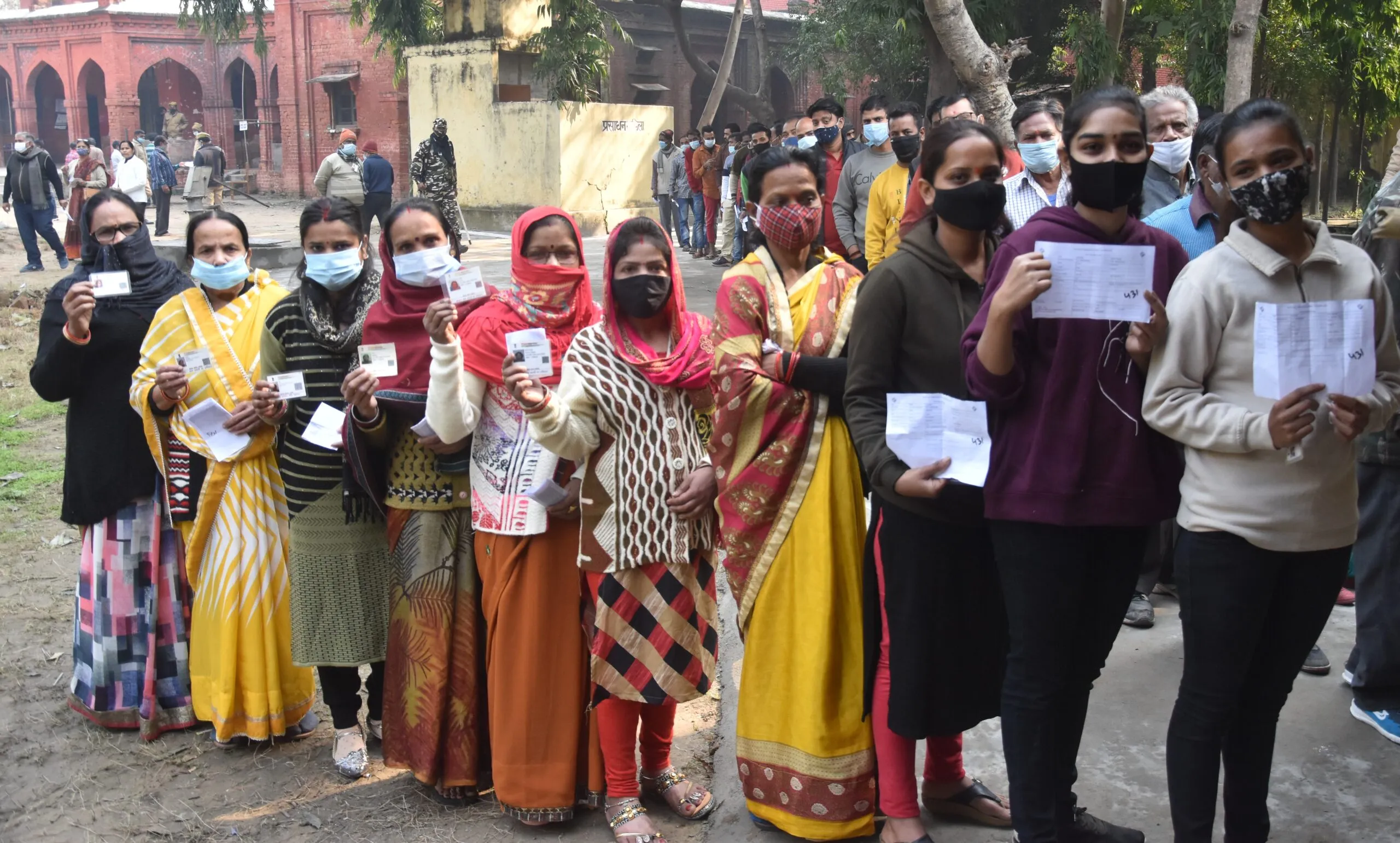 लखीमपुर-खीरी: कहीं फर्जी मतदान तो कहीं सुरक्षाकर्मियों की ज्यादती से हुईं झड़प