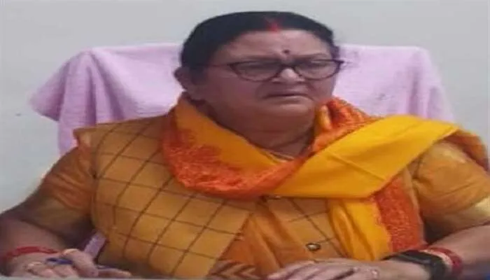 कानपुर: वोटिंग का फोटो वायरल करने पर मेयर प्रमिला पांडेय के खिलाफ केस दर्ज