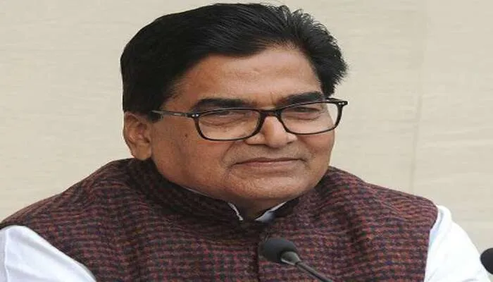 इटावा: सपा महासचिव प्रो. रामगोपाल यादव ने पार्टी प्रत्याशी के लिए किया प्रचार, कहा- अखिलेश को बनाएं सीएम
