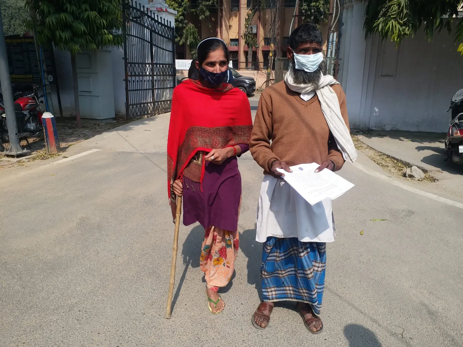 बरेली: जमीन पर कब्जा करना चाहते हैं दबंग