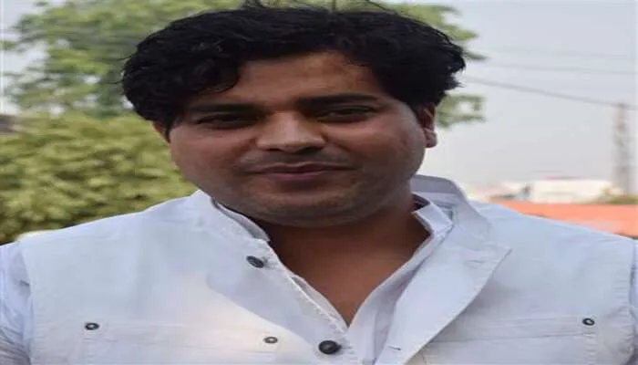 इटावा: इमरान प्रतापगढ़ी ने कांग्रेस के पक्ष में की जनसभा, कहा- दो चरणों में शांत हो चुकी है सीएम योगी की गर्मी