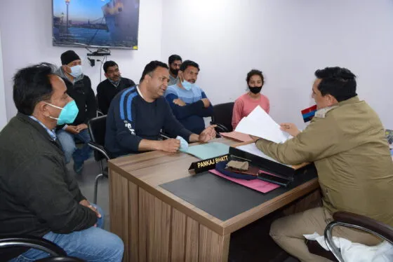 हल्द्वानी: रामगढ़,भवाली पुलिस ने लगवाए चक्कर, अब न्याय पाने पहुंचे एसएसपी दफ्तर