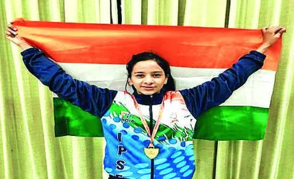 अल्मोड़ा: द्वाराहाट की बेटी ने नेपाल में फहराया देश का तिरंगा, दौड़ में जीता स्वर्ण पदक