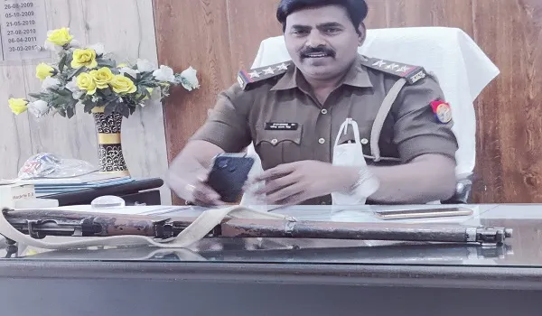 मुरादाबाद : नशेड़ी सिपाही ने ऑटो में छोड़ी सरकारी राइफल, युवक ने थाने पहुंचाई