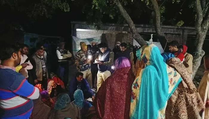 हरदोई: छज्जा गिरने से मिस्त्री की दर्दनाक मौत, मचा कोहराम