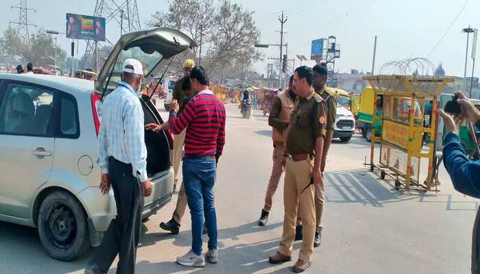 अयोध्या में मतदान को लेकर पुलिस अलर्ट, जगह-जगह कर रही वाहनों की चेकिंग