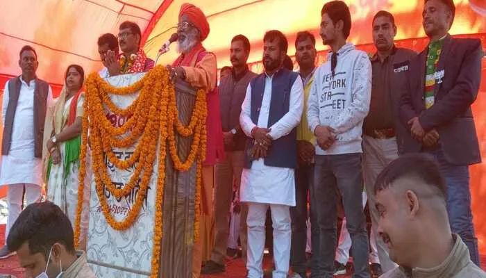 रायबरेली: साक्षी महाराज ने लोधी बाहुल्य गांवों में भरी हुंकार, कहा- ओबीसी समाज का सम्मान बीजेपी में सुरक्षित