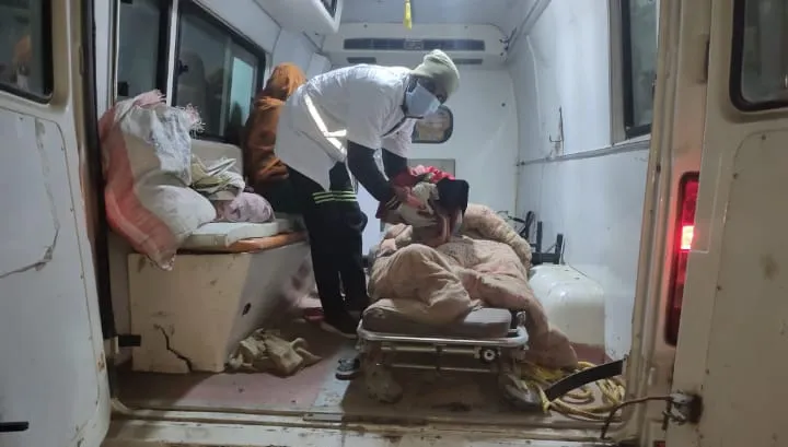 बरेली: एम्बुलेंस में गूंजी किलकारी, स्टॉफ की सूझ बूझ से कराया गया सुरक्षित प्रसव