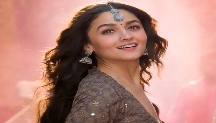 आलिया भट्ट ने शेयर किया अपना करियर प्लान, जानिए क्यों बनना चहती हैं फिल्म निर्माता?