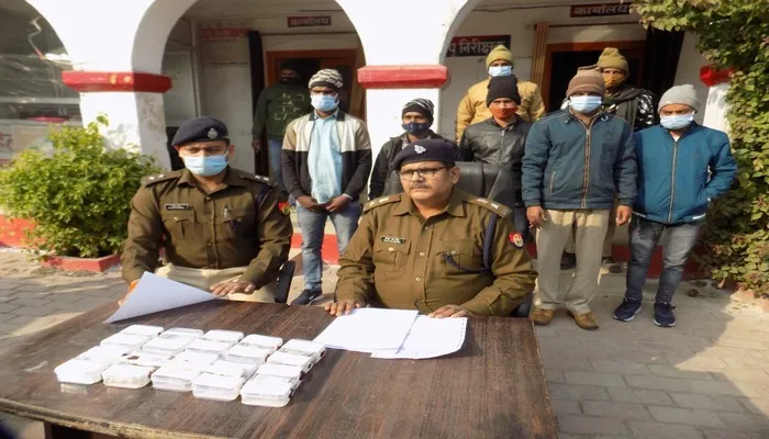 अयोध्या: बसों में यात्रियों की जेबें व बैग काटने वाले गिरोह के 5 सदस्य गिरफ्तार…