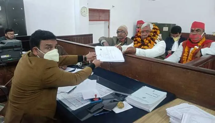  अयोध्या: 17 प्रत्याशियों ने दाखिल किए नामांकन, 16 उम्मीदवारों ने खरीदे पर्चे